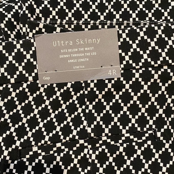 Gap ultra stretch skinny black and white diamond pants - Picture 2 of 3
